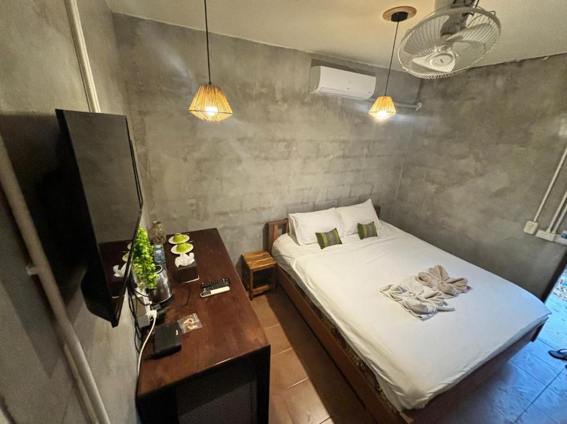 Tchin Tchin Guesthouse チャン島 エクステリア 写真