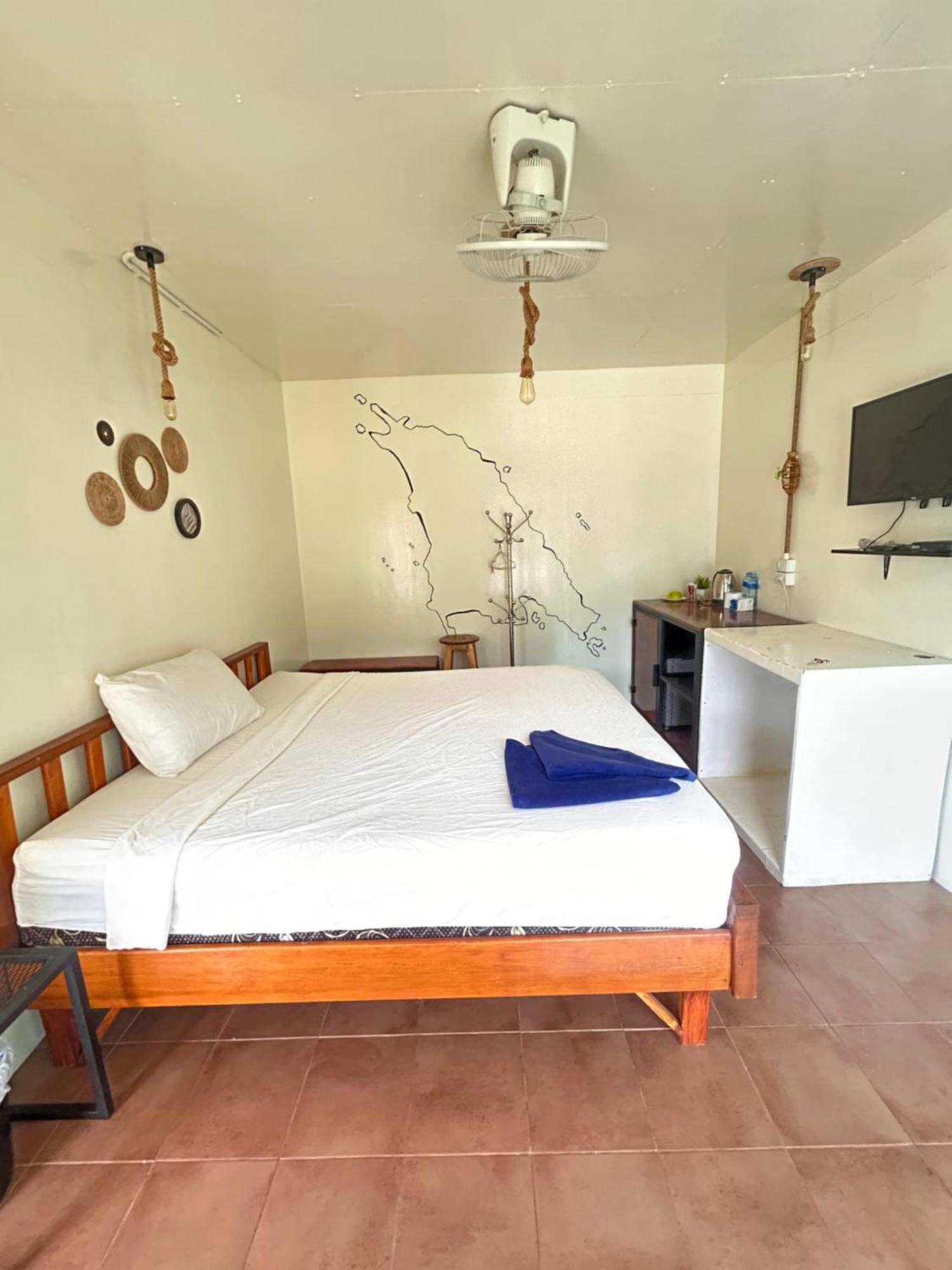 Tchin Tchin Guesthouse チャン島 エクステリア 写真